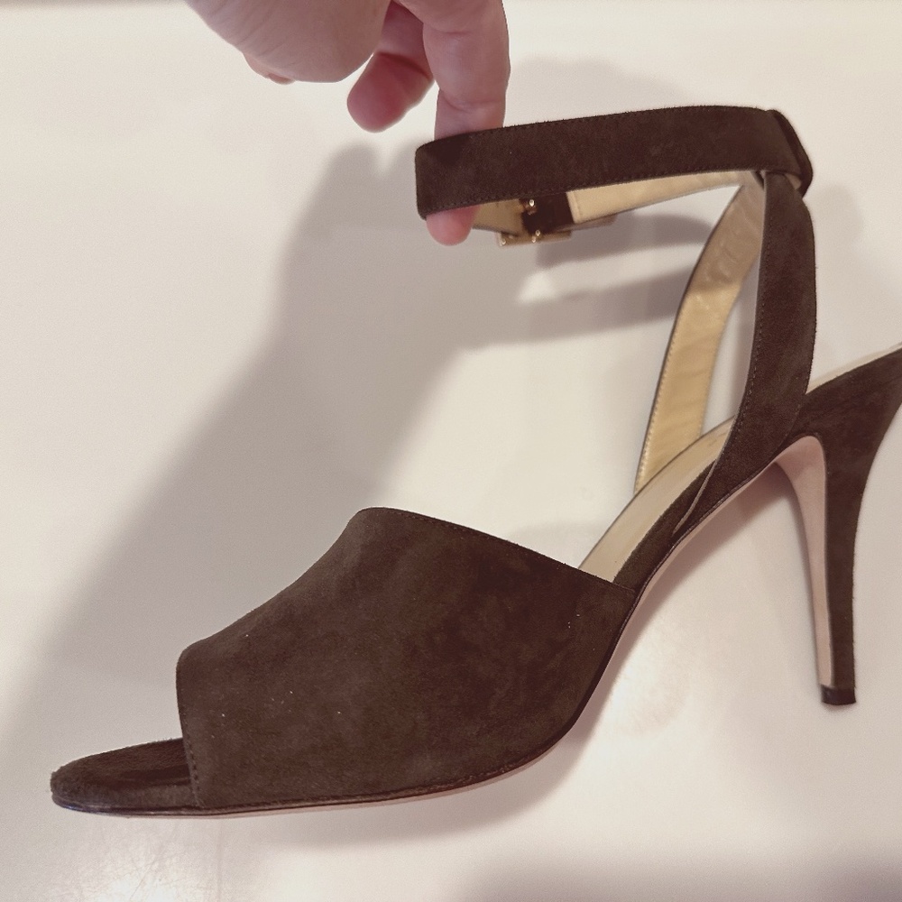 Kate Spade Suede Sandal. Size 9